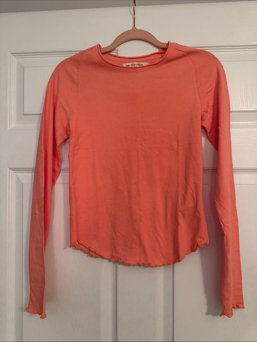 We The Free Coral Long-Sleeve Ruffle-Hem Tee